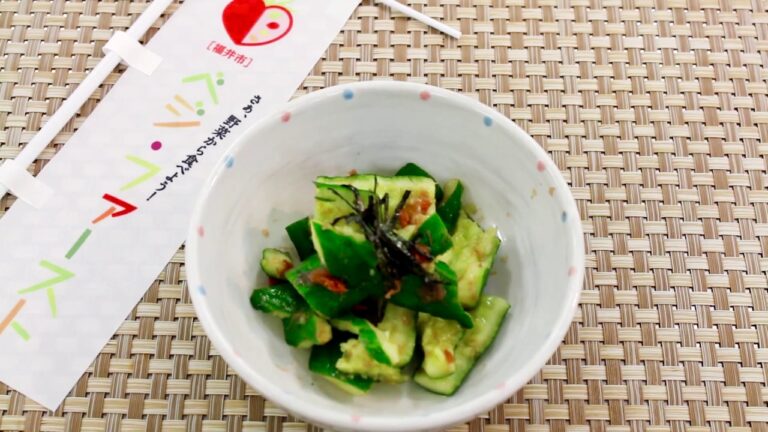 簡単野菜レシピのご紹介「きゅうりの梅おかか和え」- ベジ・ファースト