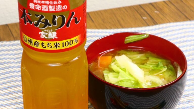 味噌汁 みりんと人参・キャベツで甘味のある味噌汁を！甘い系の味が好きな方にオススメ！【びぎなーずミソすーぷ】