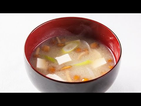 おかずラボ　みそあれこれ（３）ナメコとネギと豆腐のみそ汁