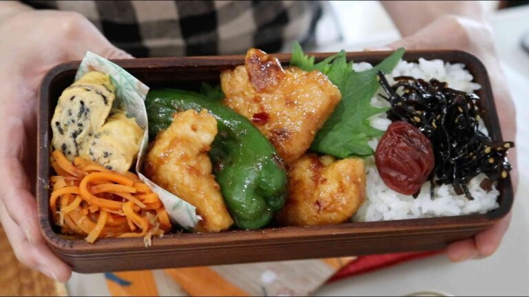【お弁当作り】ピーマンうますぎっ！鶏むね肉とピーマンのオイマヨ炒めbento＃896