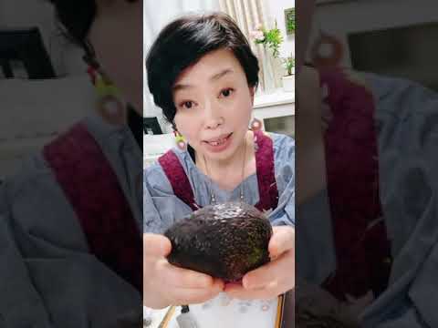 肝臓と血圧に嬉しい　アボカド&トマトとサーモンのマリネ