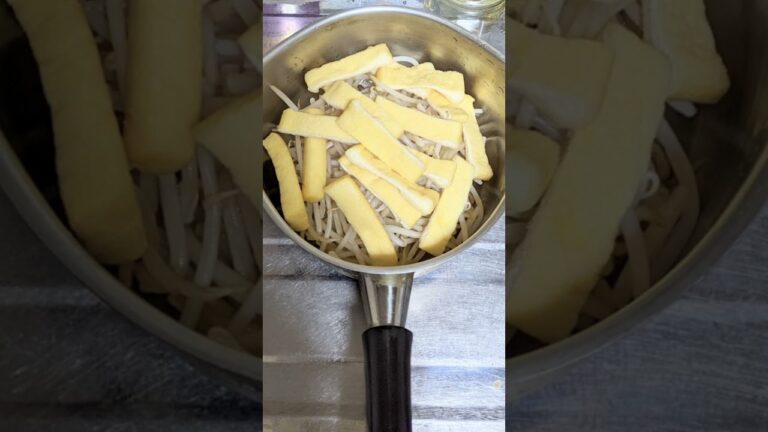 【煮るだけ】もやしと油揚げの煮物😁🍲✨#節約レシピ#もやしレシピ#油揚げ#調味料3つだけ