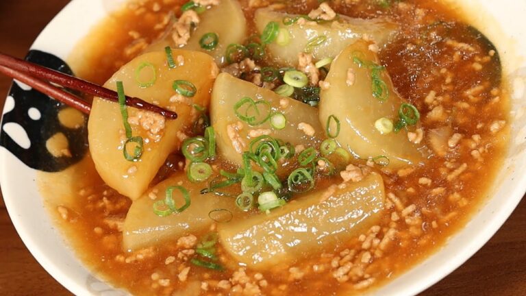 とろとろ大根とひき肉のそぼろあんかけの作り方｜大根レシピ｜柔らかく煮た大根にひき肉のあんをかけました。大根の甘みとお肉の旨みがマッチしています！