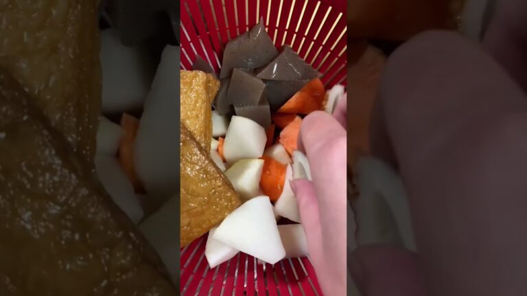 大根とちくわ達の煮物🫕あったまるよー♪ ニャン太郎登場　ww