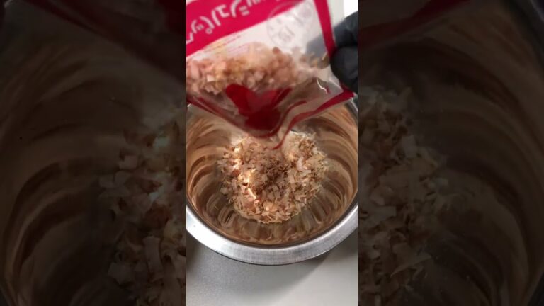 かつお節de卵黄漬け  かつお節の旨味を吸収して卵黄😄　残った卵白でトースト【バトルキッチン.9（2022.10.15)】