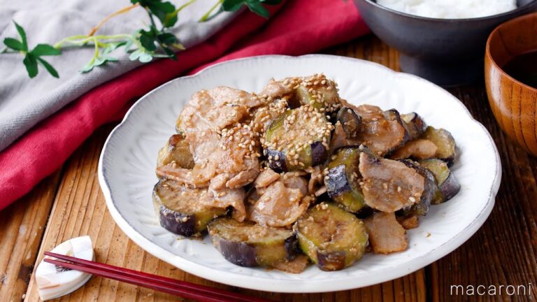 【豚バラとなすのみそ炒め】ごはんがすすむ味わい！食材2つでパパッと完成♪｜macaroni（マカロニ）