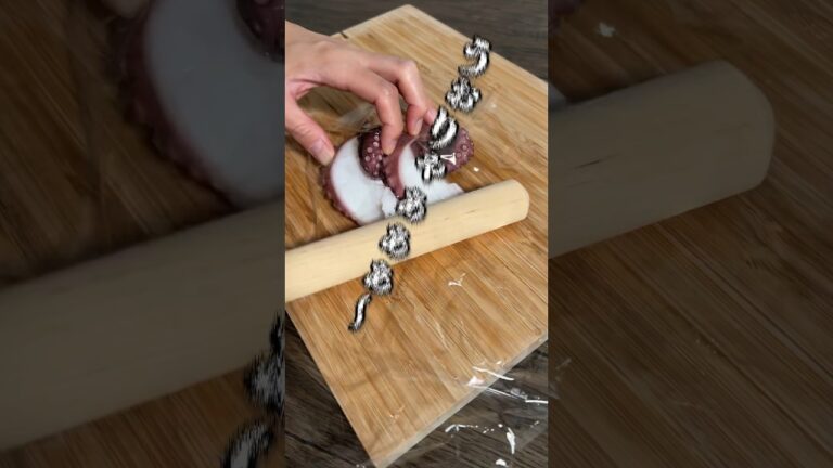 タコを柔らかくする方法💡きゅうりとタコの中華和え ［#shorts ］