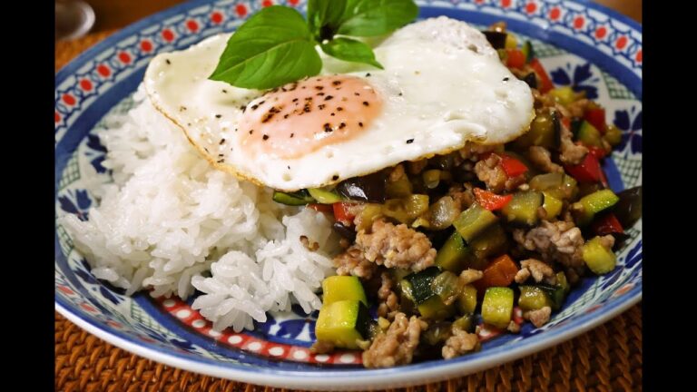 夏野菜のガパオライス【人気料理研究家が教える簡単レシピ】