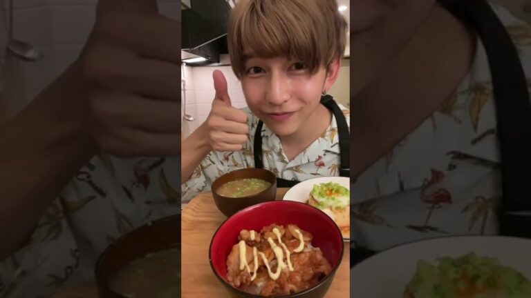 【かんたん献立】豚ロースのオニオンソース丼&ピリ辛温玉冷奴&なめこの味噌汁【自炊日記】#shorts