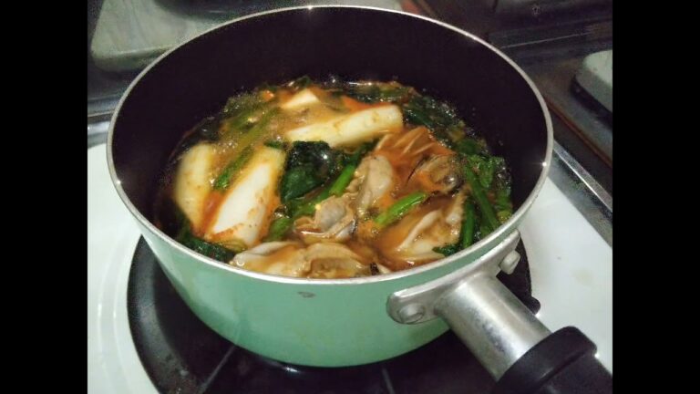@ほうれん草と牡蠣のキムチ鍋🍲