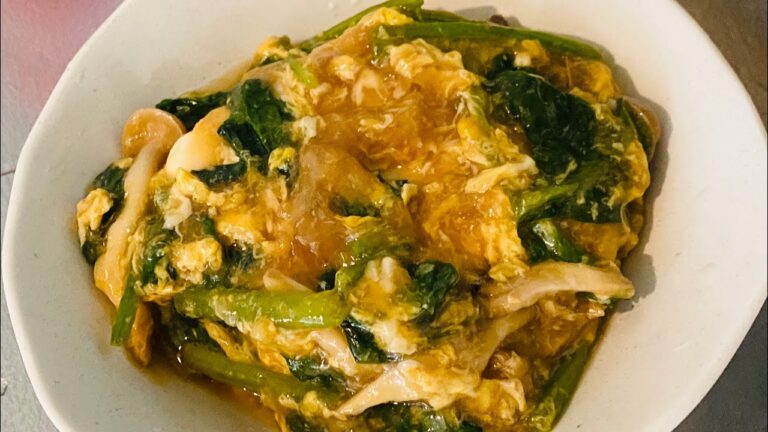 とろ〜り美味しいヘルシーおつまみ！ほうれん草としめじのあんかけ豆腐！