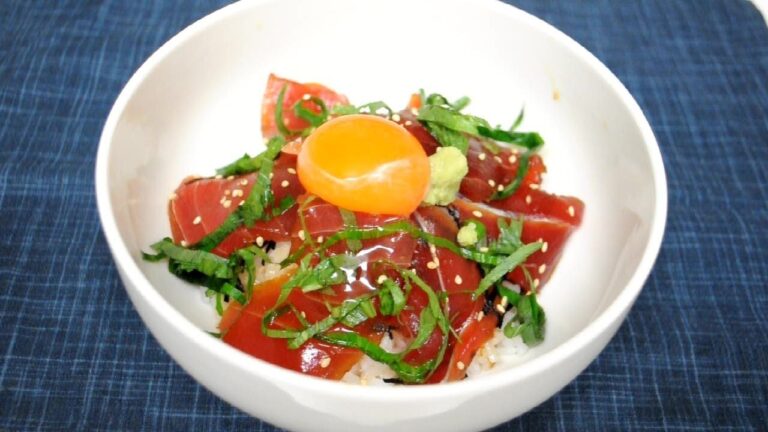 簡単！まぐろの漬け丼