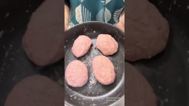 フライパンだけ！豆腐の煮込みハンバーグ