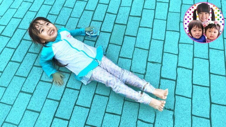 【みずあそび】まりちゃんのスイミングの成果はでるのか？　まけずぎらいの5歳児のチャレンジ！　水着　おでかけ　3人きょうだい　ママコラボ#78