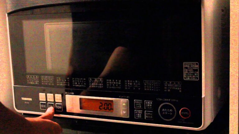 サツマイモのポテトサラダ作り　電子レンジで加熱する