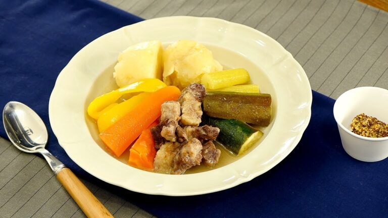 牛バラ肉と野菜の煮込み