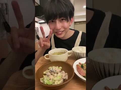 【15分で完結】ウインナーと小松菜とキノコのソテー&サバ缶無限キャベツ&野菜たっぷりコンソメスープ【自炊日記】#shorts