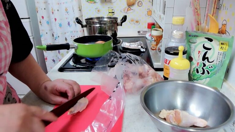 【アラフィフおでぶの料理】手羽元のポン酢煮＆里芋と厚揚げと竹輪のごった煮＆さばの生姜煮を作る！☺️