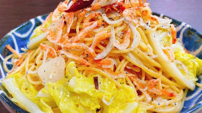 簡単だけどお店よりマジで旨い!!【やみつき和風ペペロンチーノ】Japanese style Olio e Peperoncino『春キャベツとしらすと桜エビの和風ペペロンチーノ』