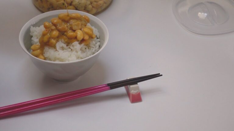 【60代からの田舎暮らし】#18 都心から離れて自然と一緒に生きてみる「ヨーグルトメーカーで作る簡単納豆♪葉っぱの力で～」Easy Home-Made Natto