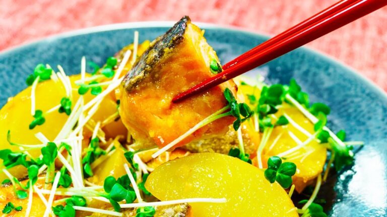 箸が止まらない！鮭とじゃが芋のにんにくバター醤油