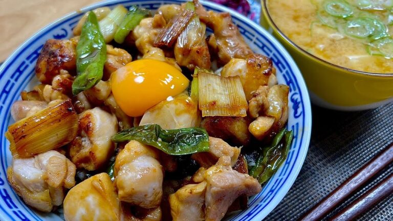 これは絶対覚えておいた方がいい！フライパン焼鳥丼の作り方