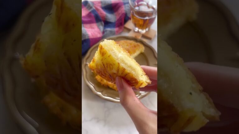 《簡単レシピ》チーズ好きさんに作ってほしい【6Pチーズ丸ごとじゃが芋ガレット】
