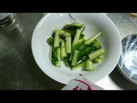 お酒に合います　キュウリと塩コンブあえ