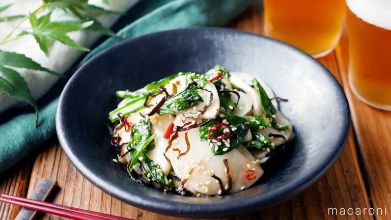 【かぶのピリ辛塩昆布漬け】冬食材で簡単副菜！おつまみにもぴったり♪｜macaroni（マカロニ）