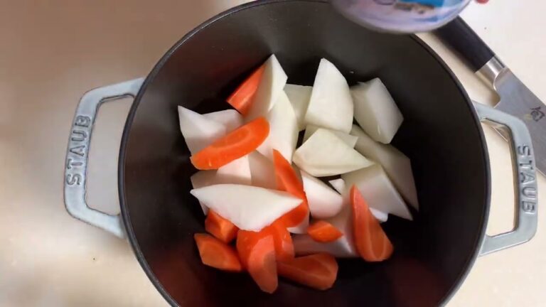 ストウブ無水調理　大根とツナの煮物　ストウブ ワナベ　ストウブ作りおき　常備菜