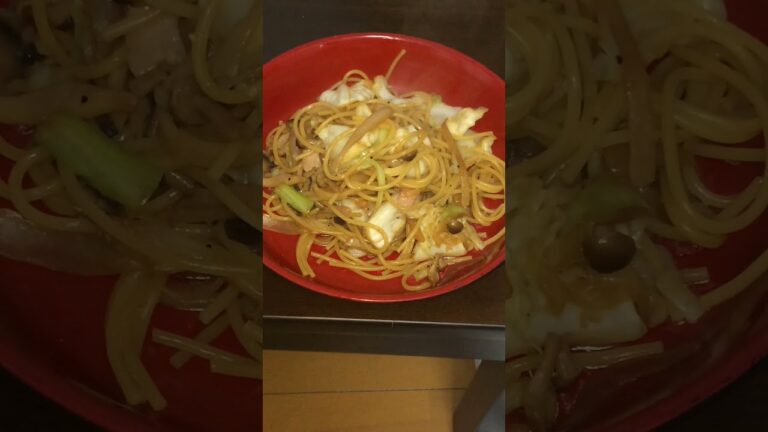 #Shorts 料理初心者必見！！キャベツとベーコンときのこの和風パスタの作り方！！！