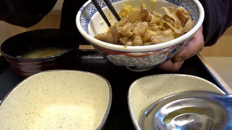 秋田　吉野家　豚スタミナ丼