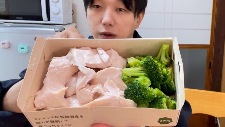 【リアルな感想】噂のグルメ『究極のブロッコリーと鶏胸肉』たべてみた！【罪悪感ゼロ！究極のダイエット飯】