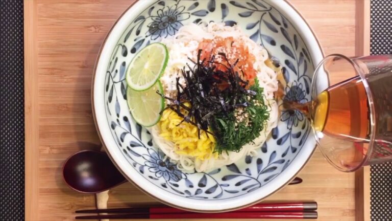 麺つゆで簡単！キムチ素麺
