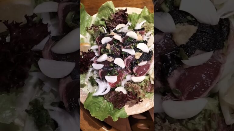 鰹のたたきと香味野菜と新ニンニク　ポン酢にゆずポン酢