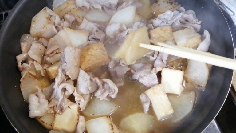 【セール品飯】豚バラ肉と大根、厚揚げで作るお手軽煮物