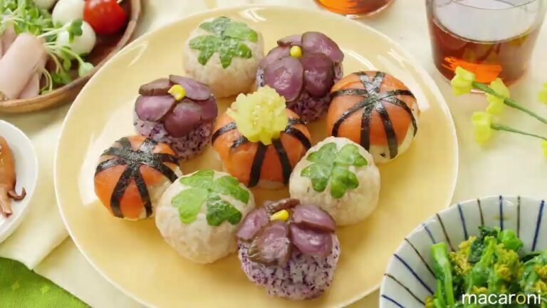 季節のデコおにぎり！ラップで簡単「手まりおむすび」のレシピ・作り方