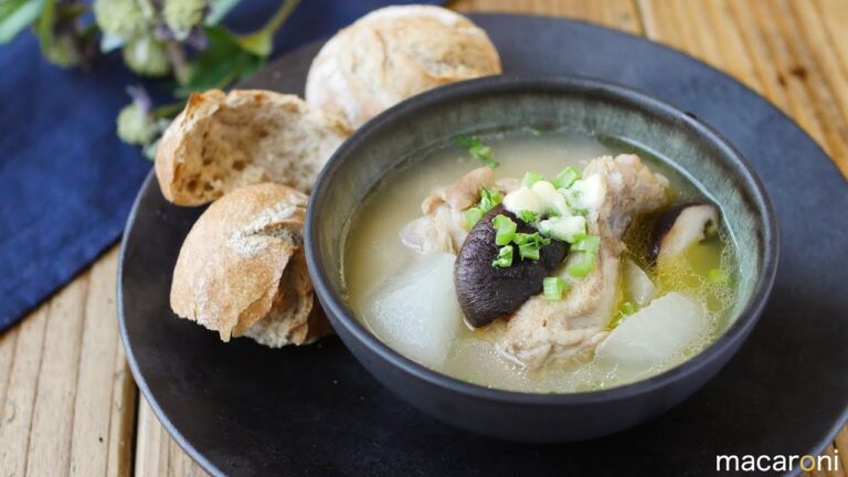 【365日のパンとスープ】手羽元と大根のほっこり白味噌スープのレシピ 作り方