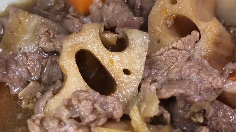 【素朴な味わい】レンコンの煮物牛肉入り