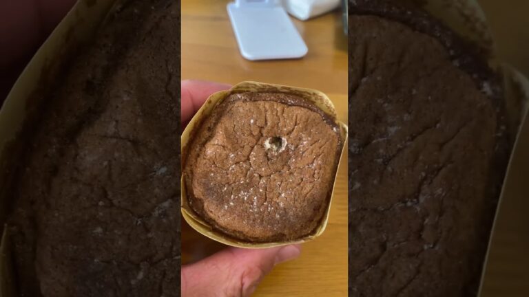 シャトレーゼで大人気の北海道産マスカルポーネ使用 ティラミスシフォンを食べてみた！