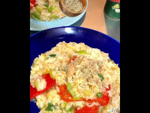 お酒を飲みすぎたのにまた飲んでしまう負のスパイラル。