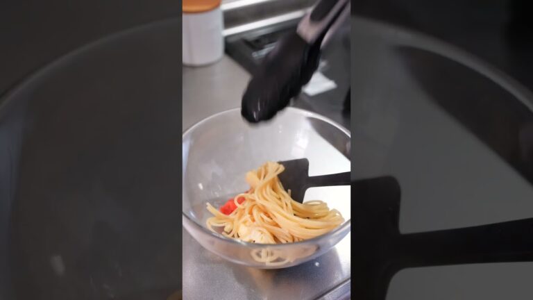 【混ぜるだけで絶品】高菜明太子パスタの作り方 [パスタレシピはBINANPASTA] #shorts