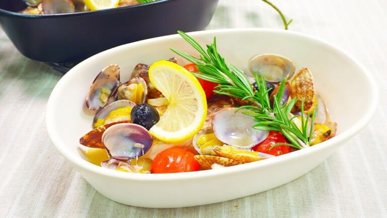 フライパンひとつで！魚介の白ワイン蒸し