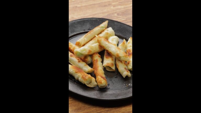 【材料は2つだけ】枝豆をあれで包んだら最高のおつまみができた！ / Crispy Edamame Snacks #Shorts