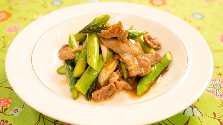 牛肉とアスパラのオイスターソース炒め