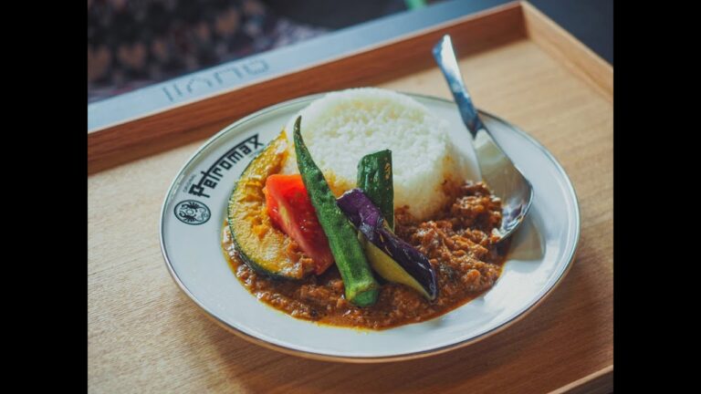 キャンプで作れる！ヨーグルトを使った絶品夏野菜カレーをメスティンで調理！