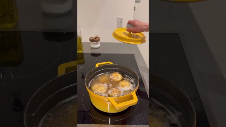 【ほったらかしレシピ】春になったら！新じゃがの丸ごとそぼろ煮