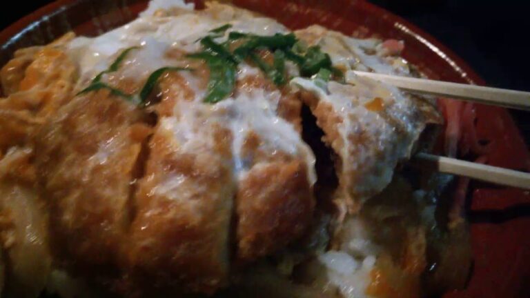 カツ丼！肉厚たっぷり、ふわとろ卵