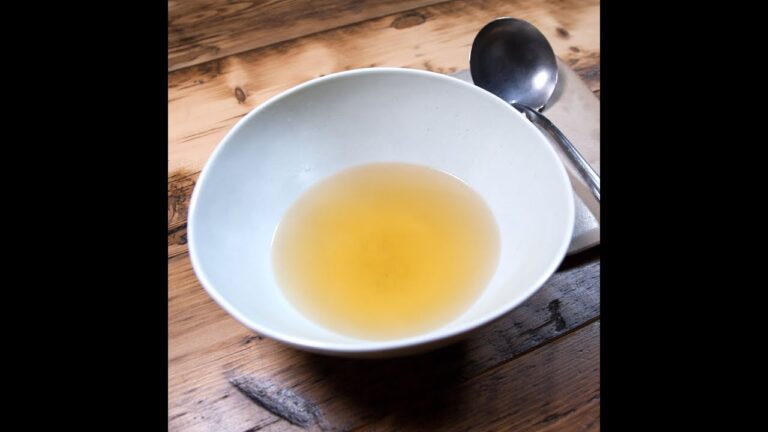 やさしい「和」の味付けに活躍！吸い地（すいじ）のつくりかた ｜和食のレシピ集