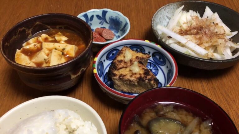 【最後の朝ごはん】麻婆豆腐、厚揚げ焼、大根サラダ、焼き明太子、12月12日、古民家風の家